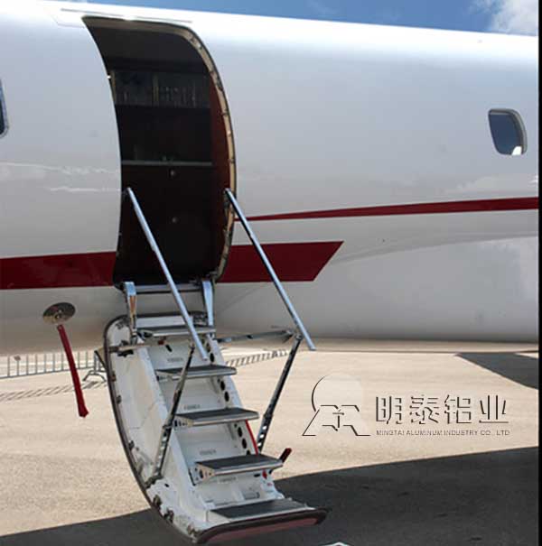 香蕉国产精品7A04合金用於倉門框